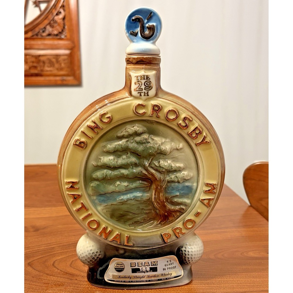 Vintage 1970 Jim Beam decanter Bing Crosby National Pro-Am golf tournament